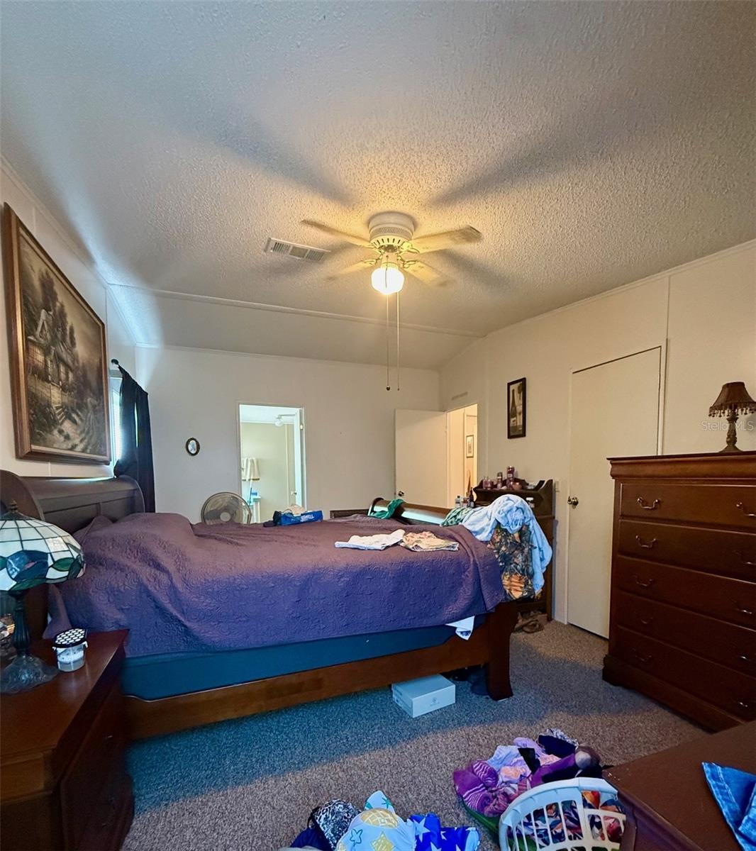 EAST LAKE HARRIS ESTATES - Residential