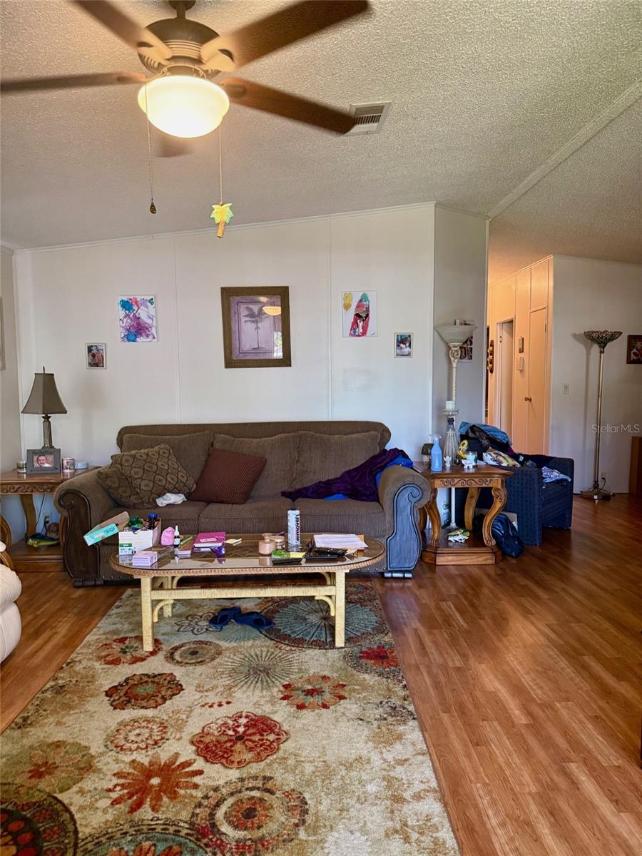 EAST LAKE HARRIS ESTATES - Residential