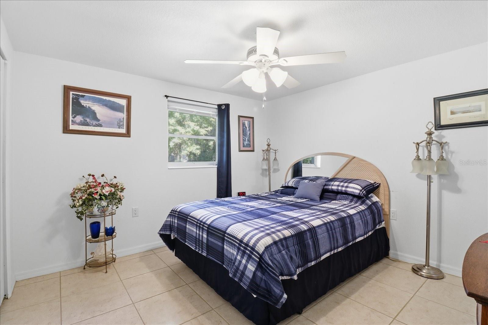 WITH-LA-POPKA ISLANDS UN #4-A - Residential