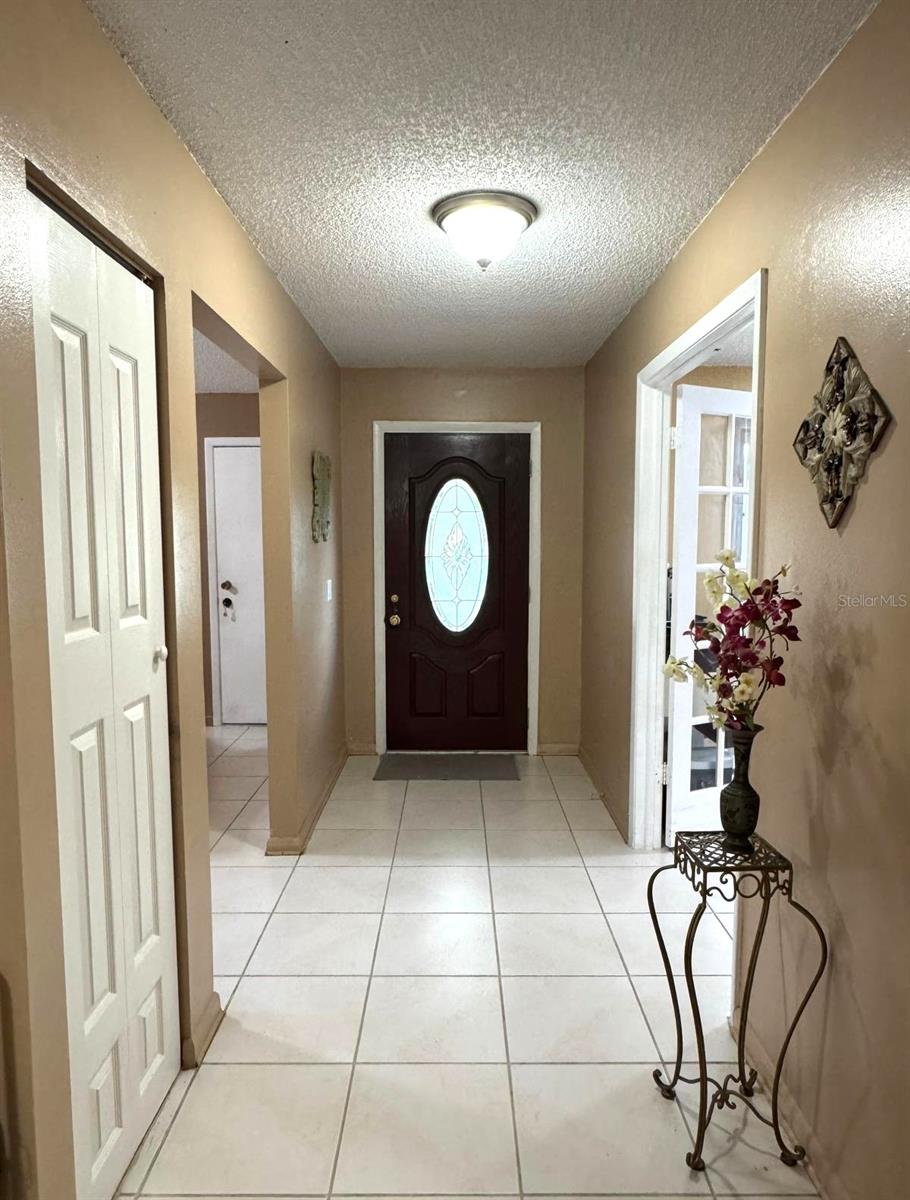 10816 ROUNDVIEW LANE