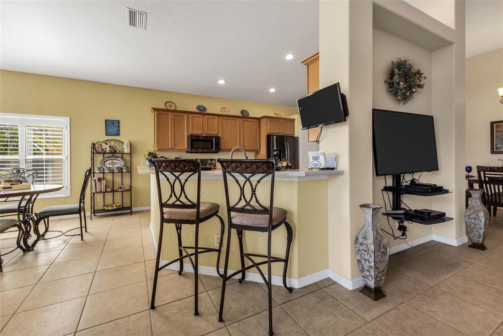 KINGS GATE PH 06 - Residential