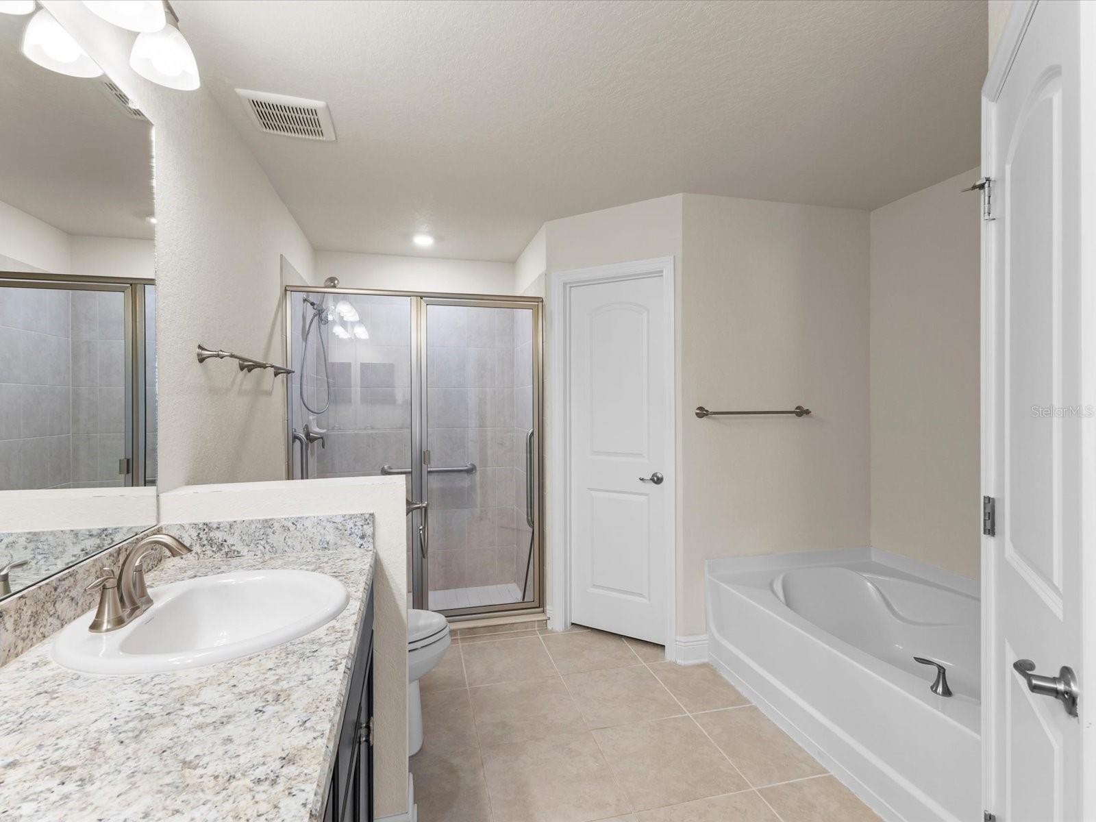 ROYAL HIGHLANDS - Residential