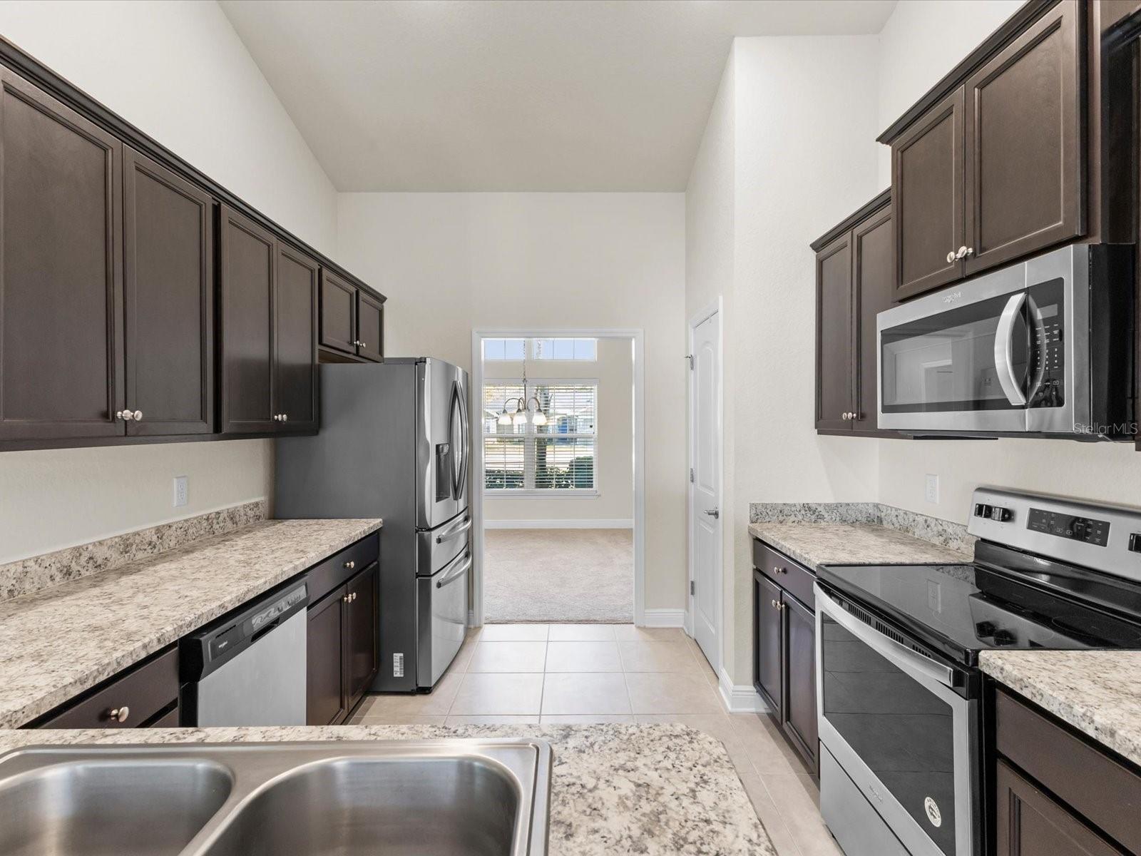 ROYAL HIGHLANDS - Residential