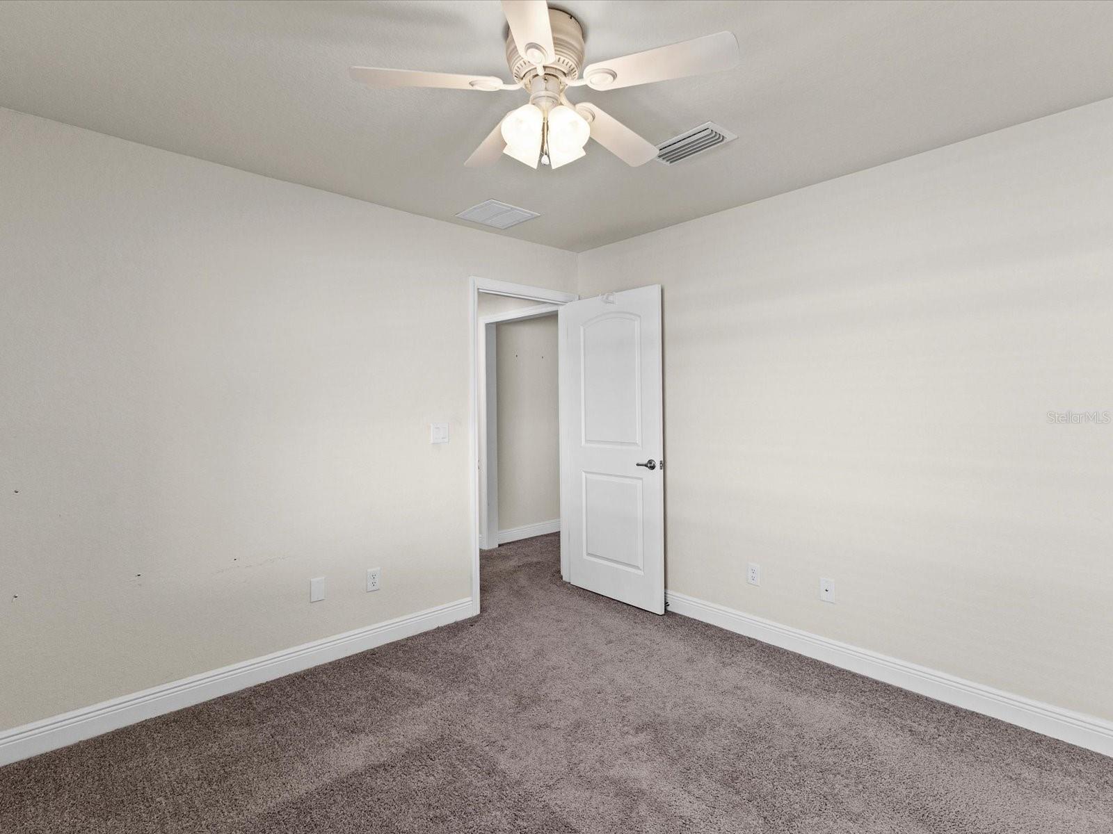 ROYAL HIGHLANDS - Residential