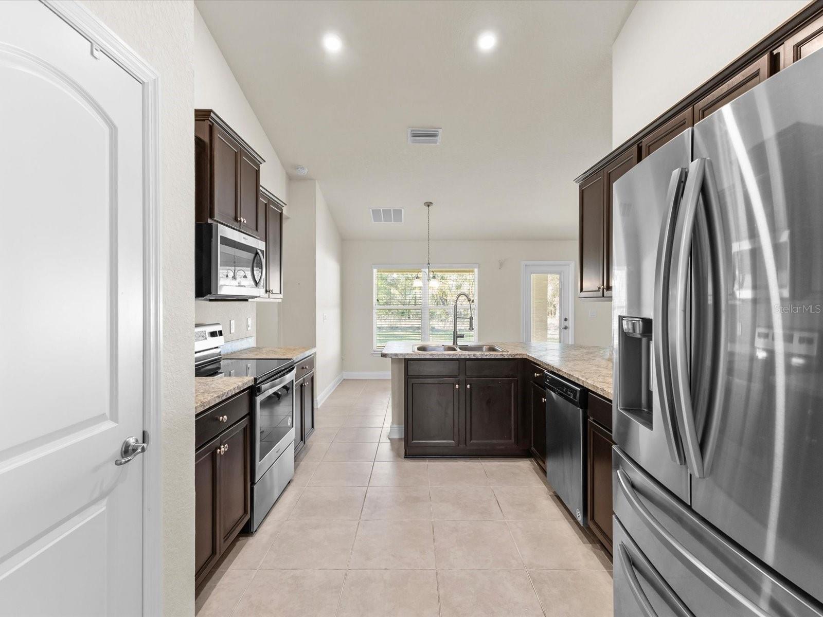 ROYAL HIGHLANDS - Residential