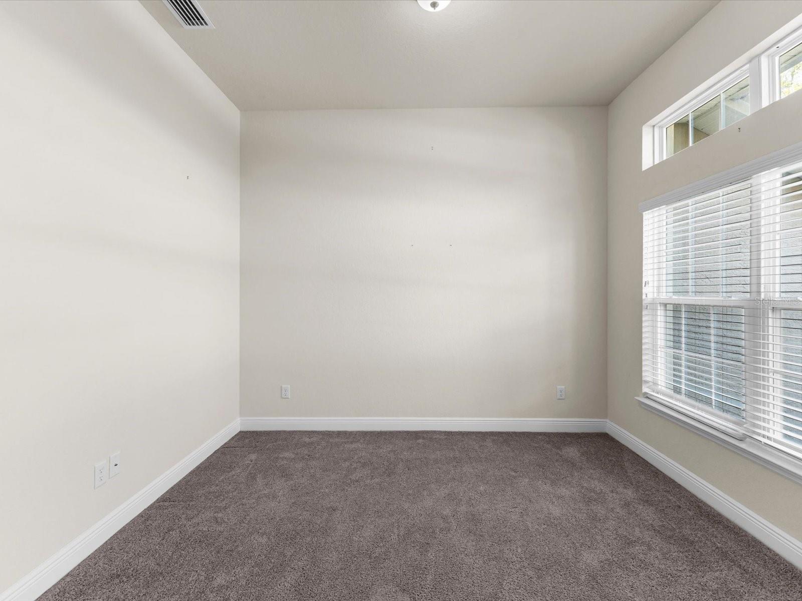 ROYAL HIGHLANDS - Residential