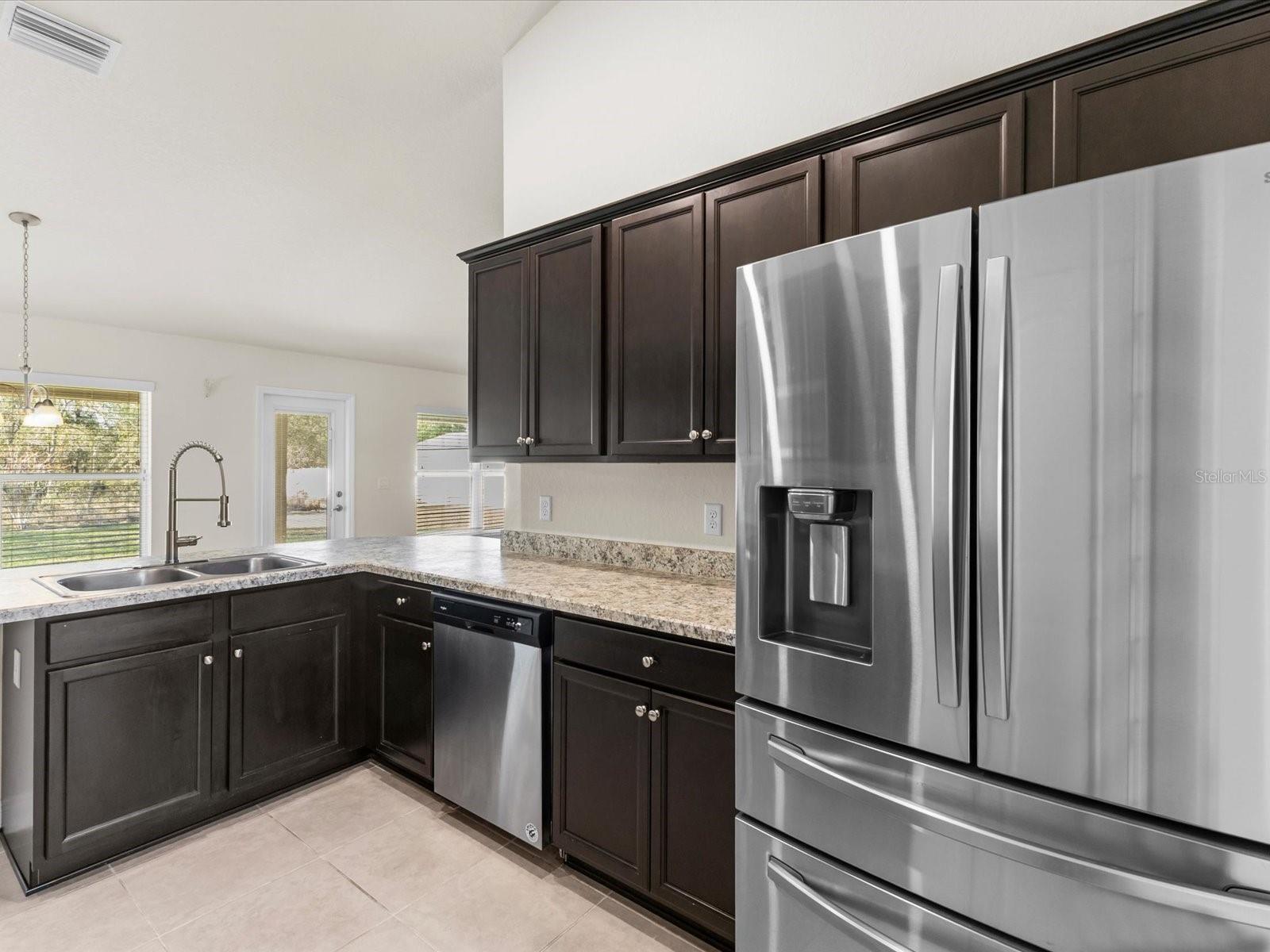 ROYAL HIGHLANDS - Residential