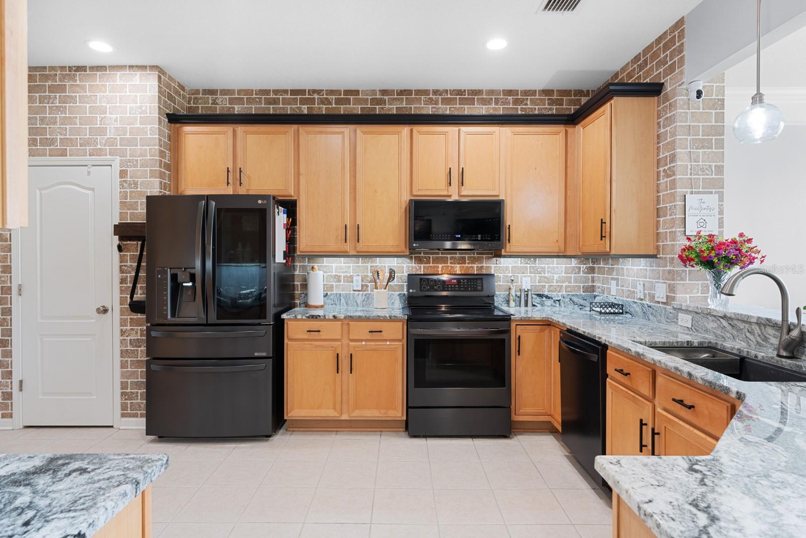 VALHALLA PH 3-4 - Residential