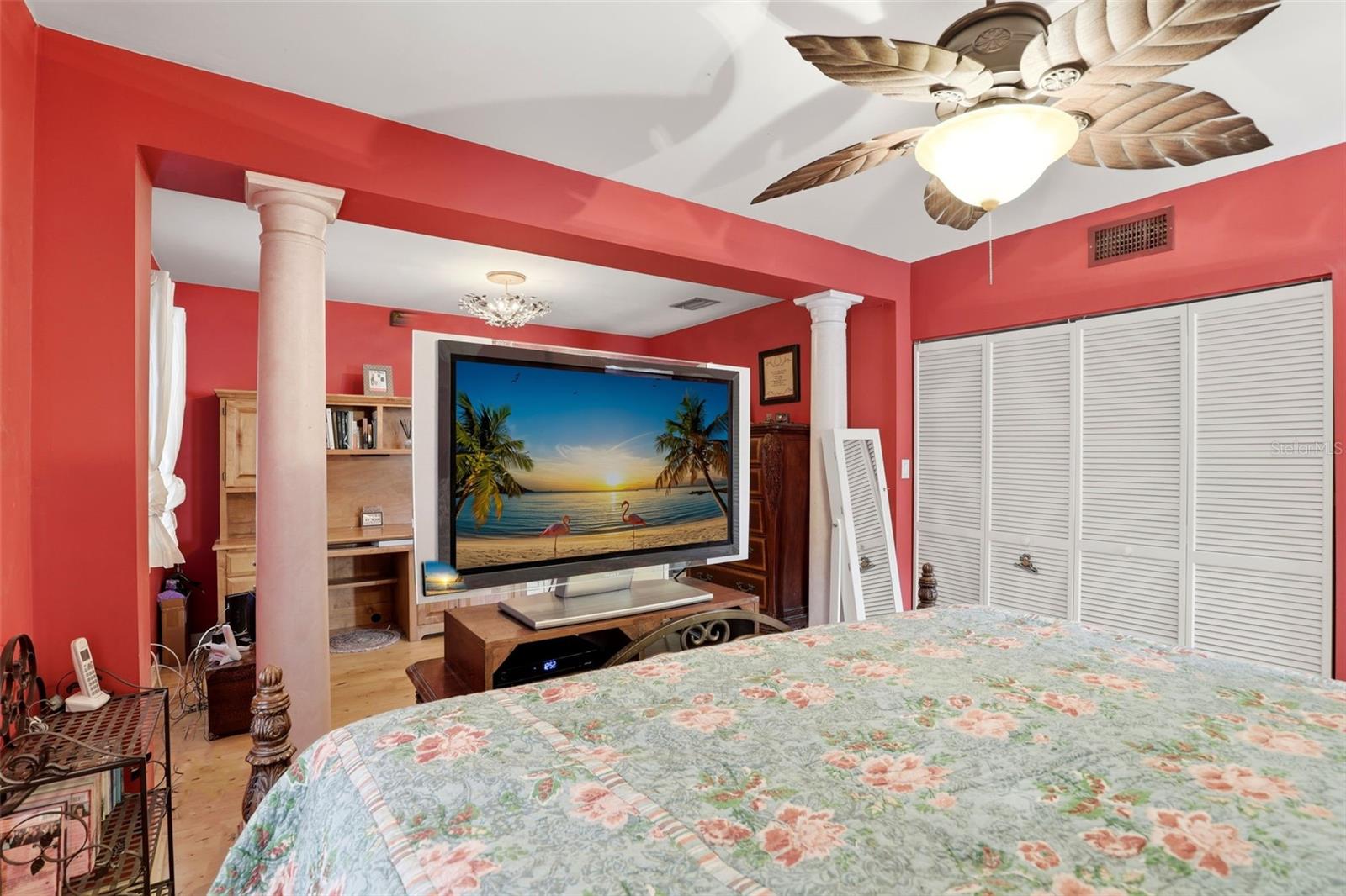 IVANHOE SQUARE - Residential