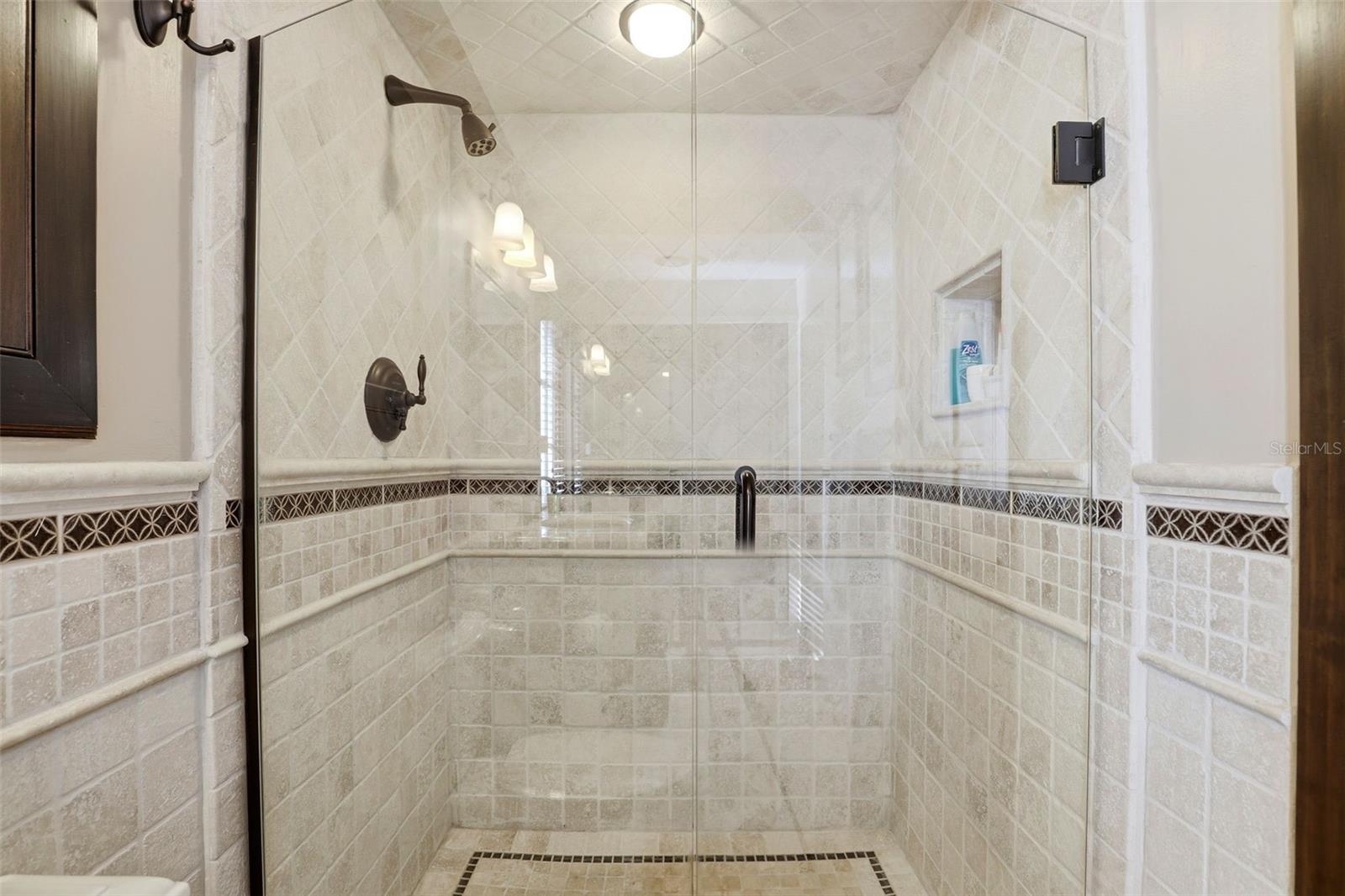 IVANHOE SQUARE - Residential