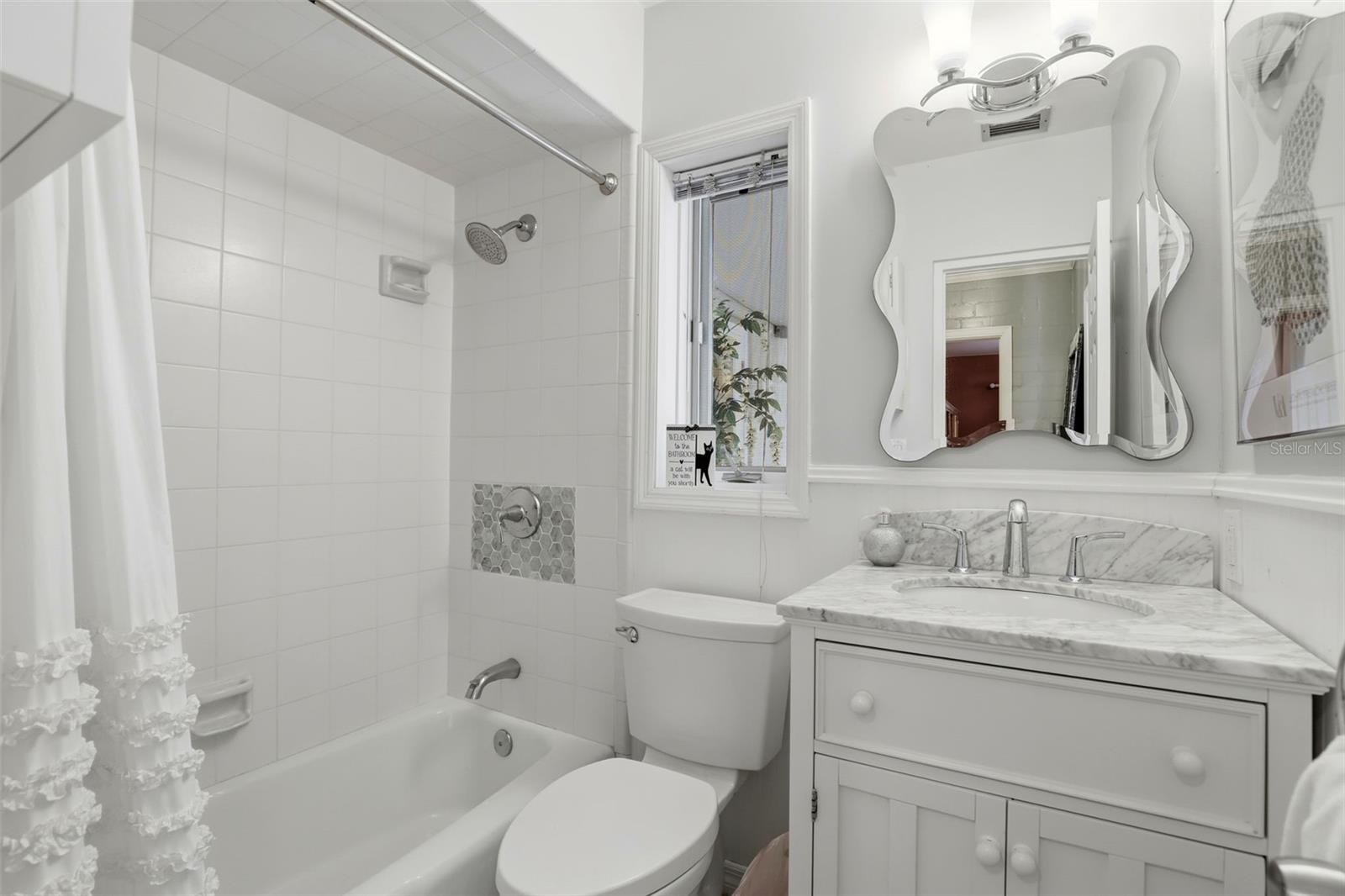 IVANHOE SQUARE - Residential