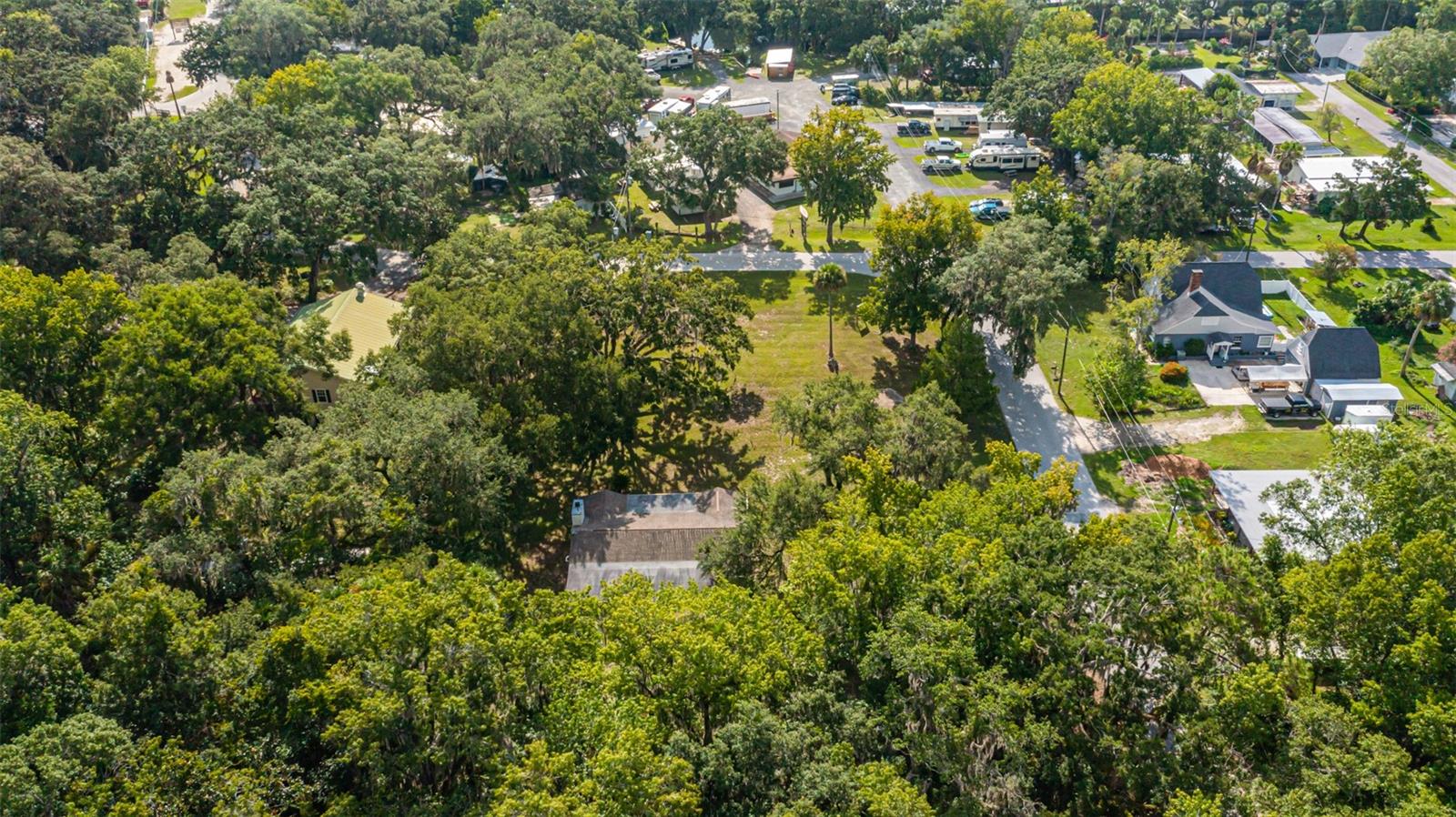 CHASSAHOWITZKA VILLAGE UNIT 03 UNREC - Residential