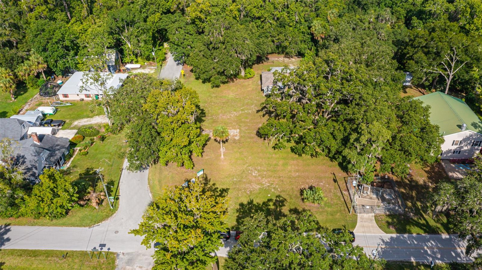 CHASSAHOWITZKA VILLAGE UNIT 03 UNREC - Residential