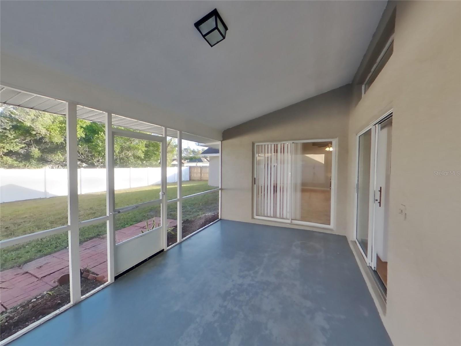 SPRING HILL - Residential Lease