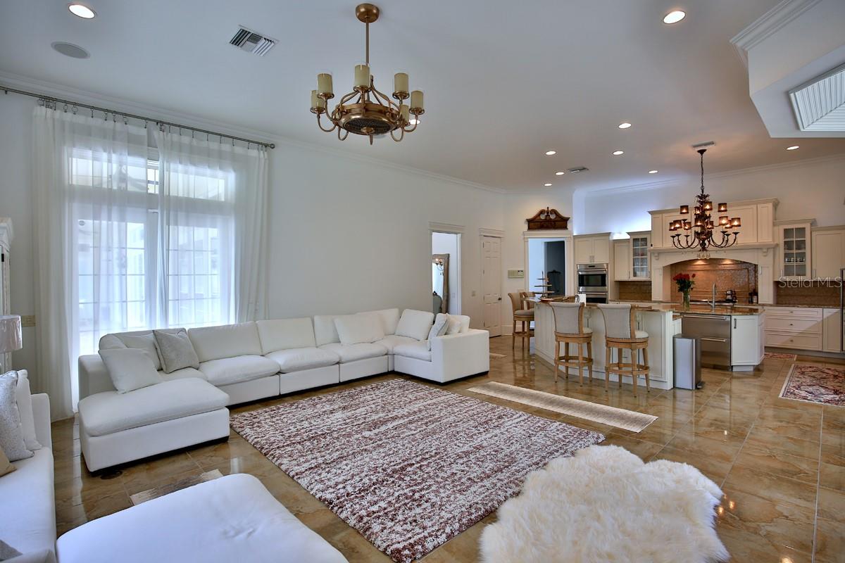 GOLDEN OCALA UN 01 - Residential