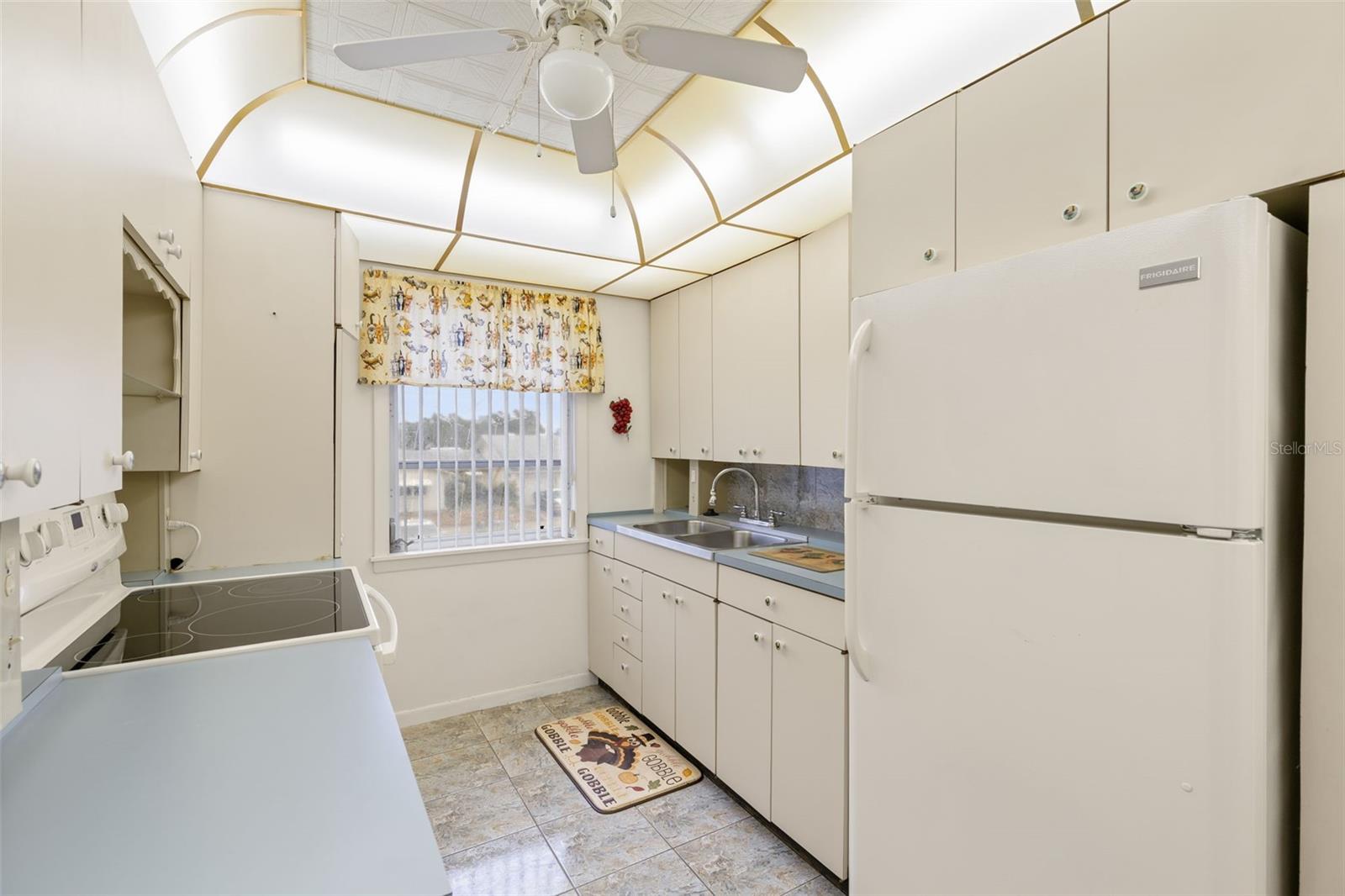 WEST SHORE VILLAGE FIVE PH I - Residential