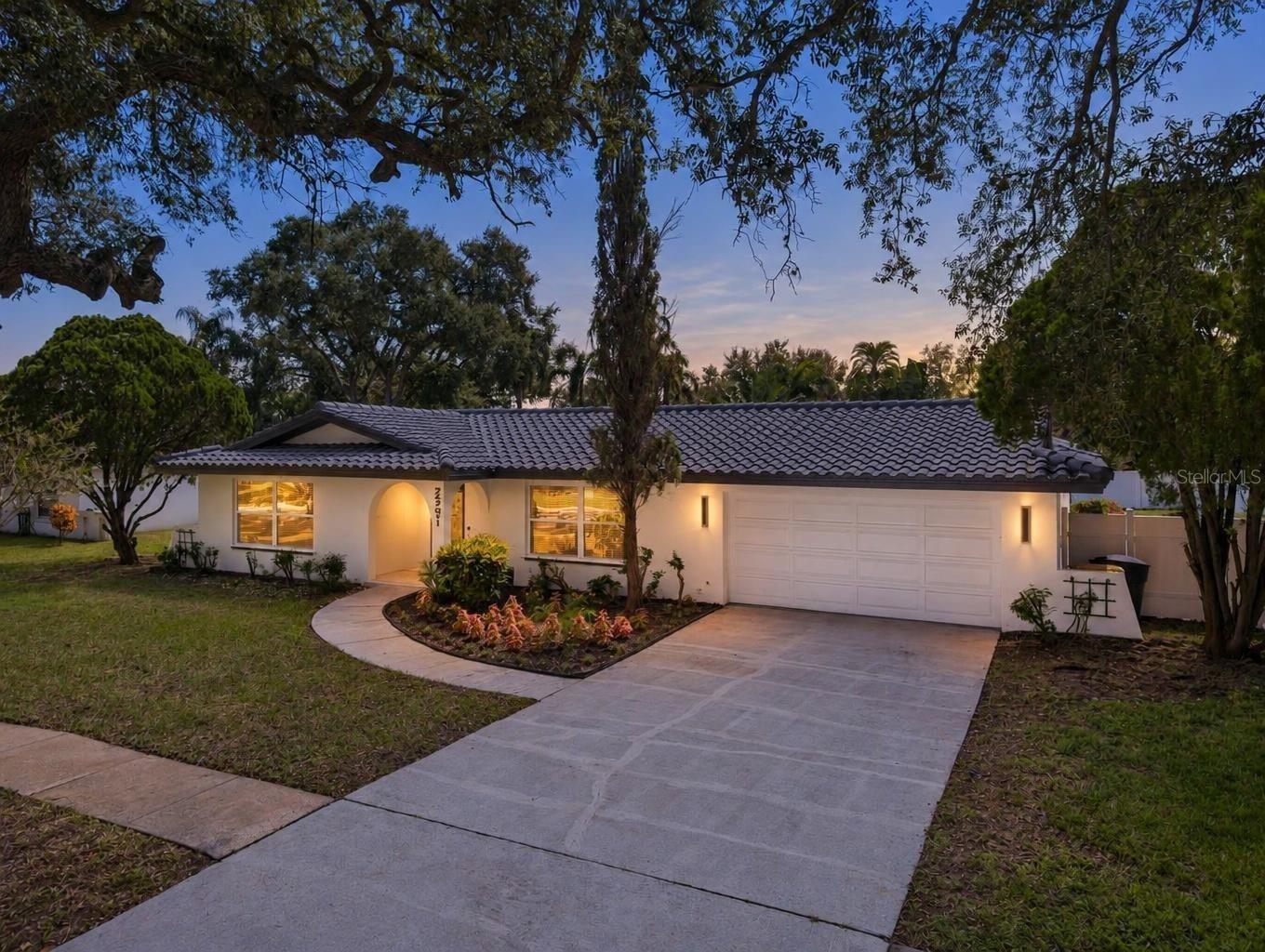 2291 GROVEWOOD ROAD