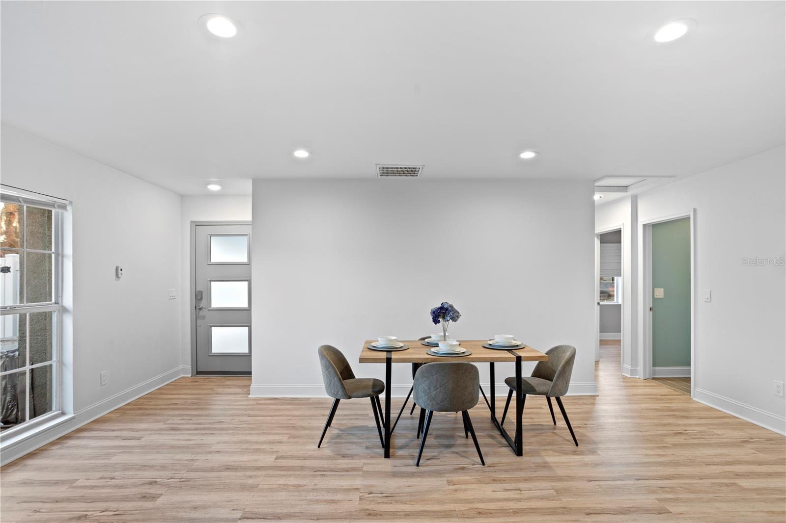 3511 W AZEELE STREET