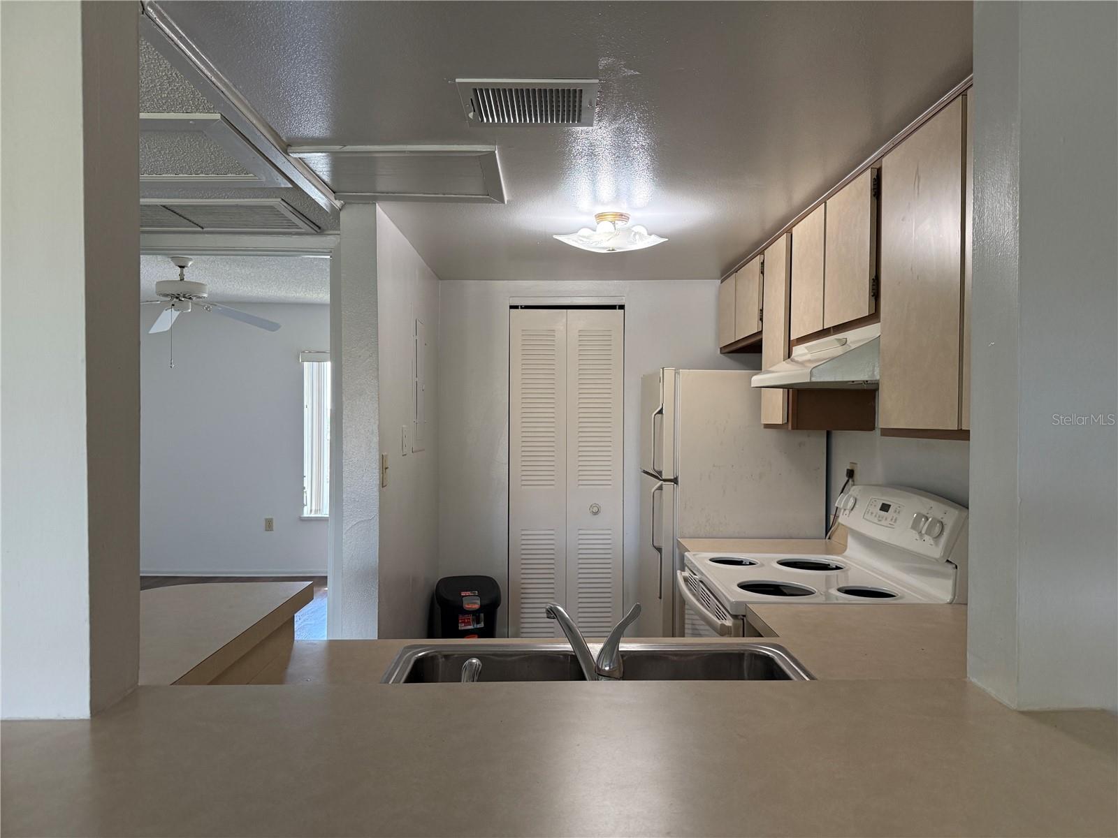 SANDY COVE - Residential