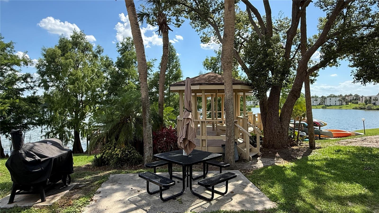SANDY COVE - Residential
