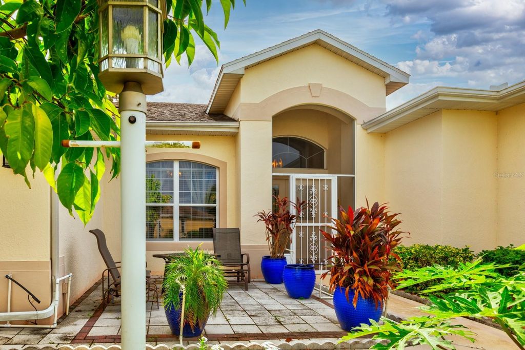 Photo of 5839 Woodland Moss Way, Leesburg, FL 34748 (MLS # G5103158)