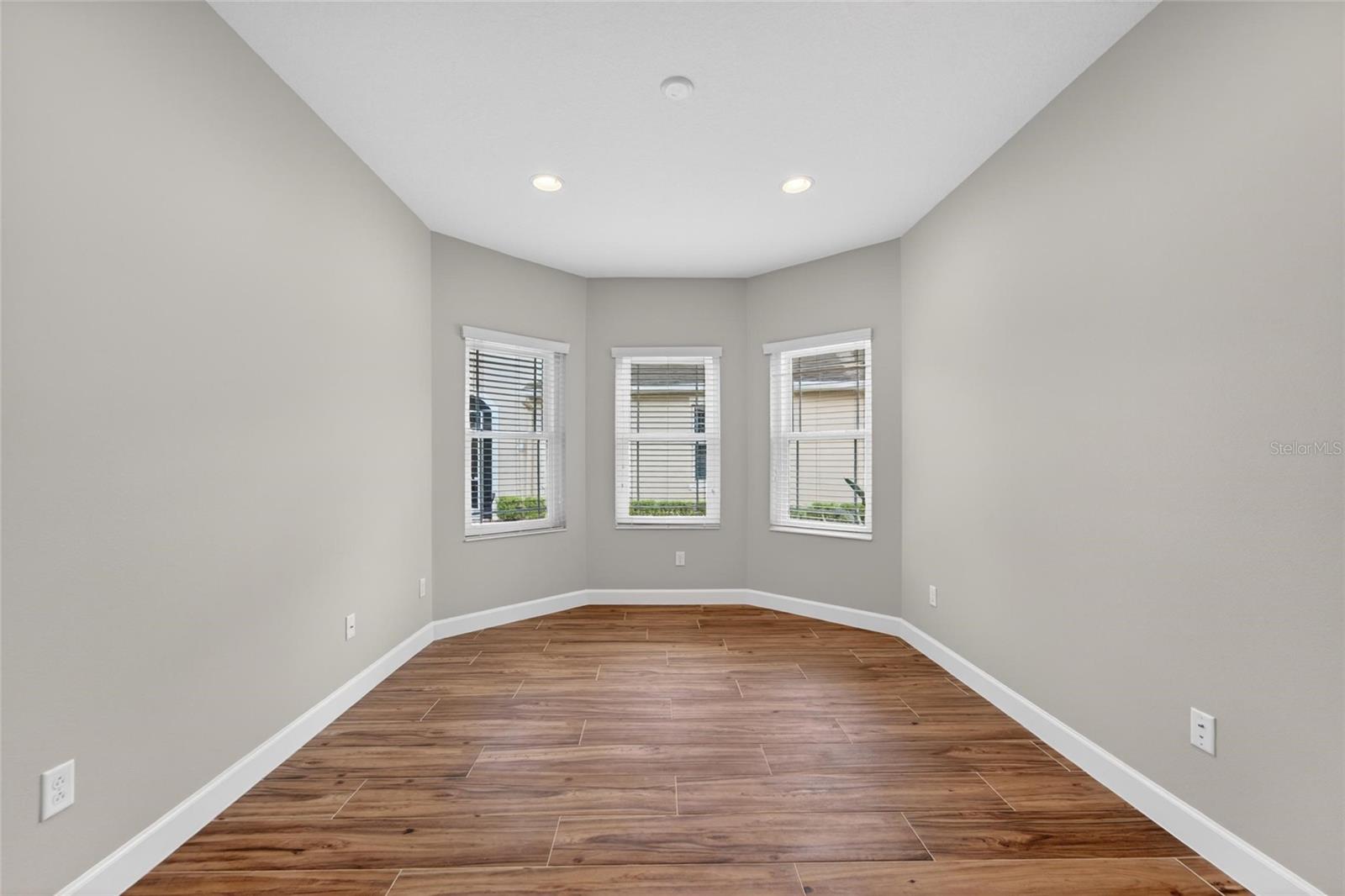 SUN CITY CENTER UNIT 274 & 2 - Residential