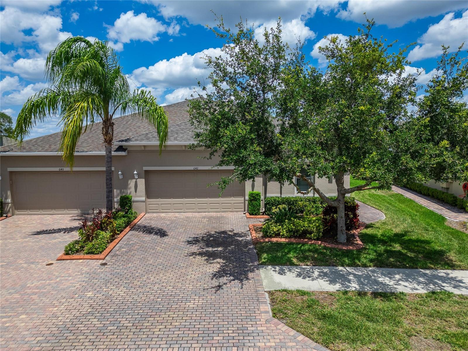 SUN CITY CENTER UNIT 274 & 2 - Residential