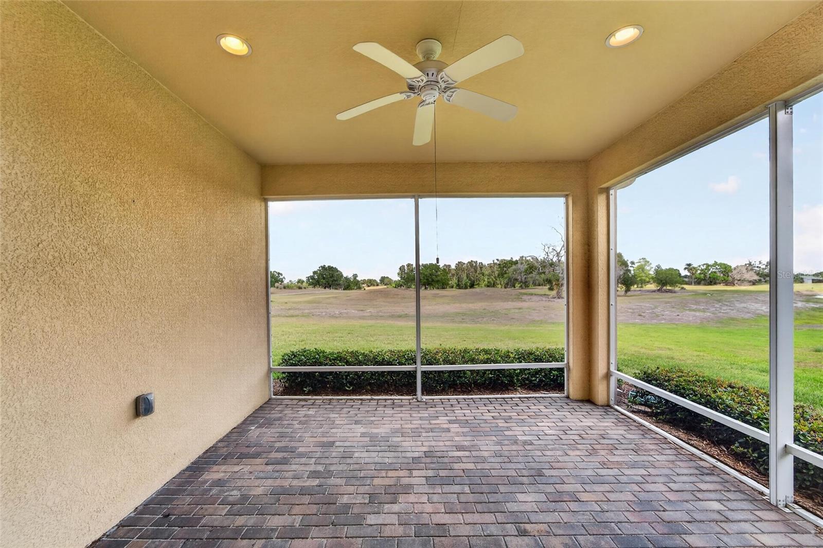 SUN CITY CENTER UNIT 274 & 2 - Residential