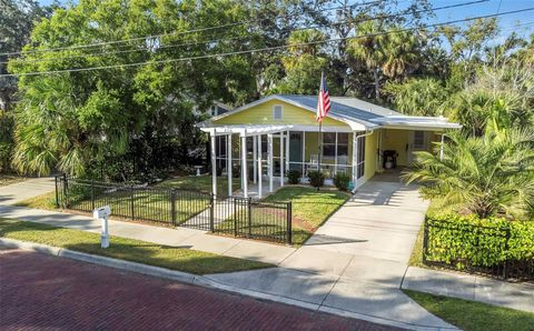 116 READ STREET TARPON SPRINGS FL 34689