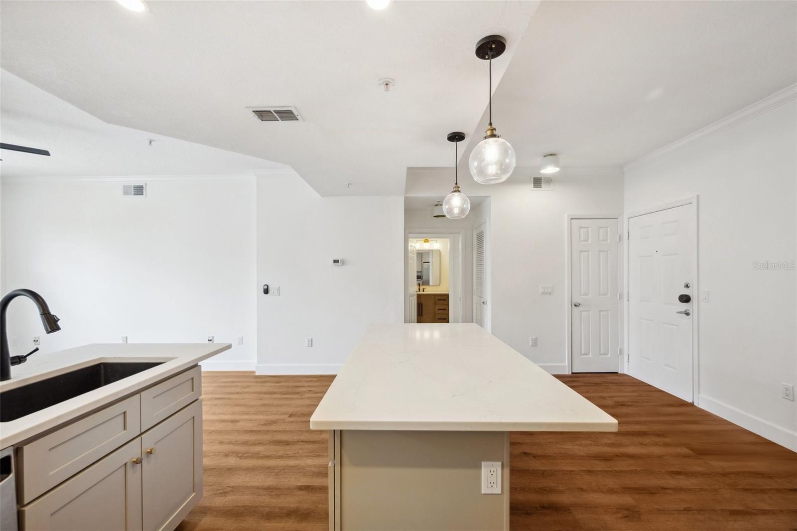 HARBOUR PLACE CITY HOMES CONDO - Residential Lease