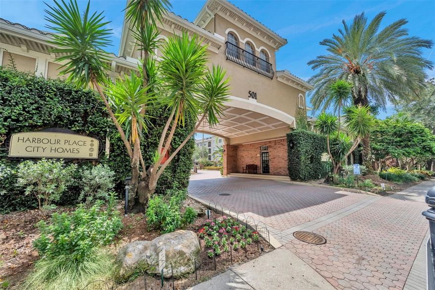 Completely renovated 2 Bedroom, 2 Bath Condo Near Downtown Tampa on Harbour Island. Welcome to your dream home! This stunning 2 bedroom, 2 bath condo, just minutes from downtown Tampa, has been thoughtfully renovated to combine modern amenities with updated finishes. Step inside to find a spacious open floor plan featuring brand-new kitchen, bathrooms, flooring, updated lighting, and fresh paint throughout. The sleek kitchen is a chef's delight, boasting stainless steel appliances, quartz countertops, and stylish cabinetry. Both bathrooms have been fully remodeled with contemporary fixtures, custom vanities, and luxurious tile work. The primary suite offers a private retreat with a walk-in closet and an en-suite bathroom designed for relaxation. Take advantage of the community's amenities, including a pool and fitness center. With its close proximity to Tampa's vibrant downtown, Lifetime Fitness, Water Street, Sparkman Wharf, Channelside, Riverwalk, Bayshore Boulevard, and Hyde Park Village! You'll have easy access to dining, shopping, and entertainment. Don't miss the opportunity to make this beautifully renovated condo your new home! Schedule a showing today.