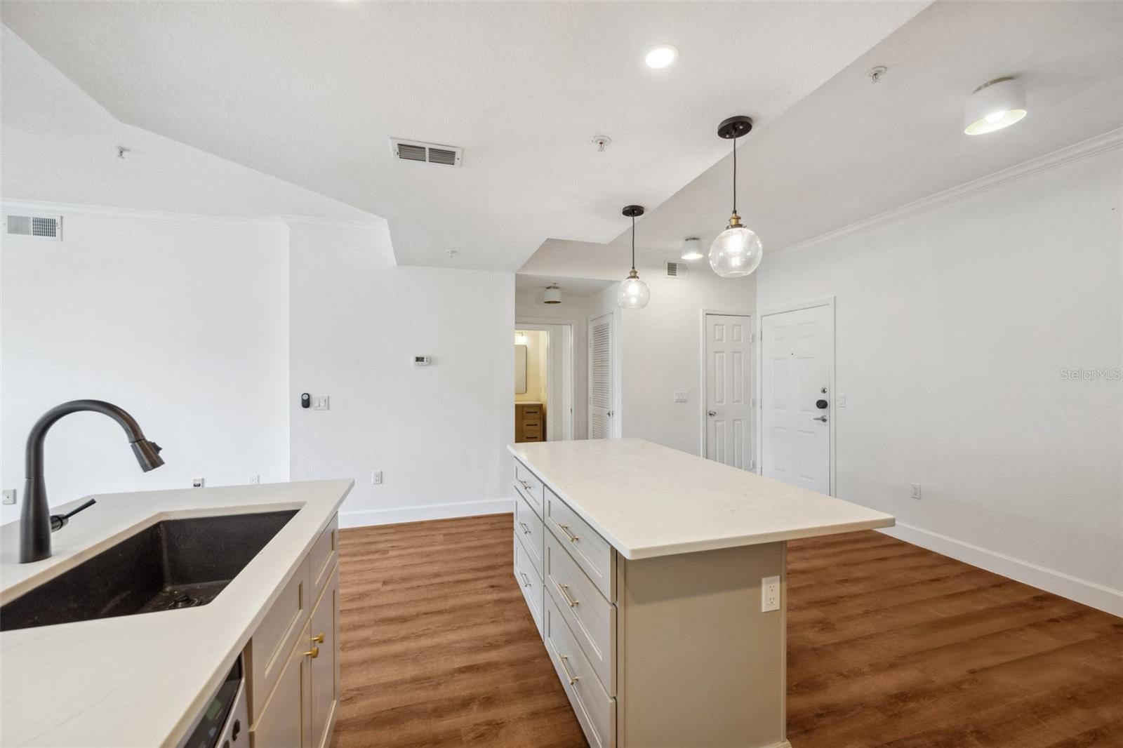 HARBOUR PLACE CITY HOMES CONDO - Residential Lease