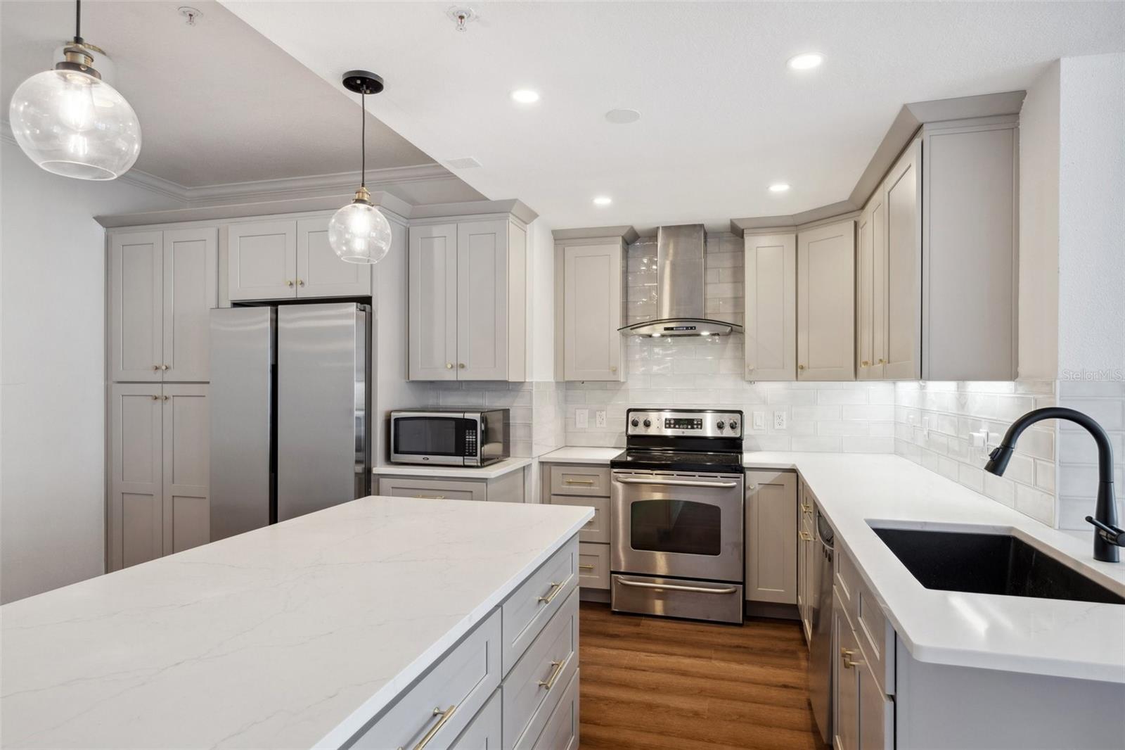 HARBOUR PLACE CITY HOMES CONDO - Residential Lease