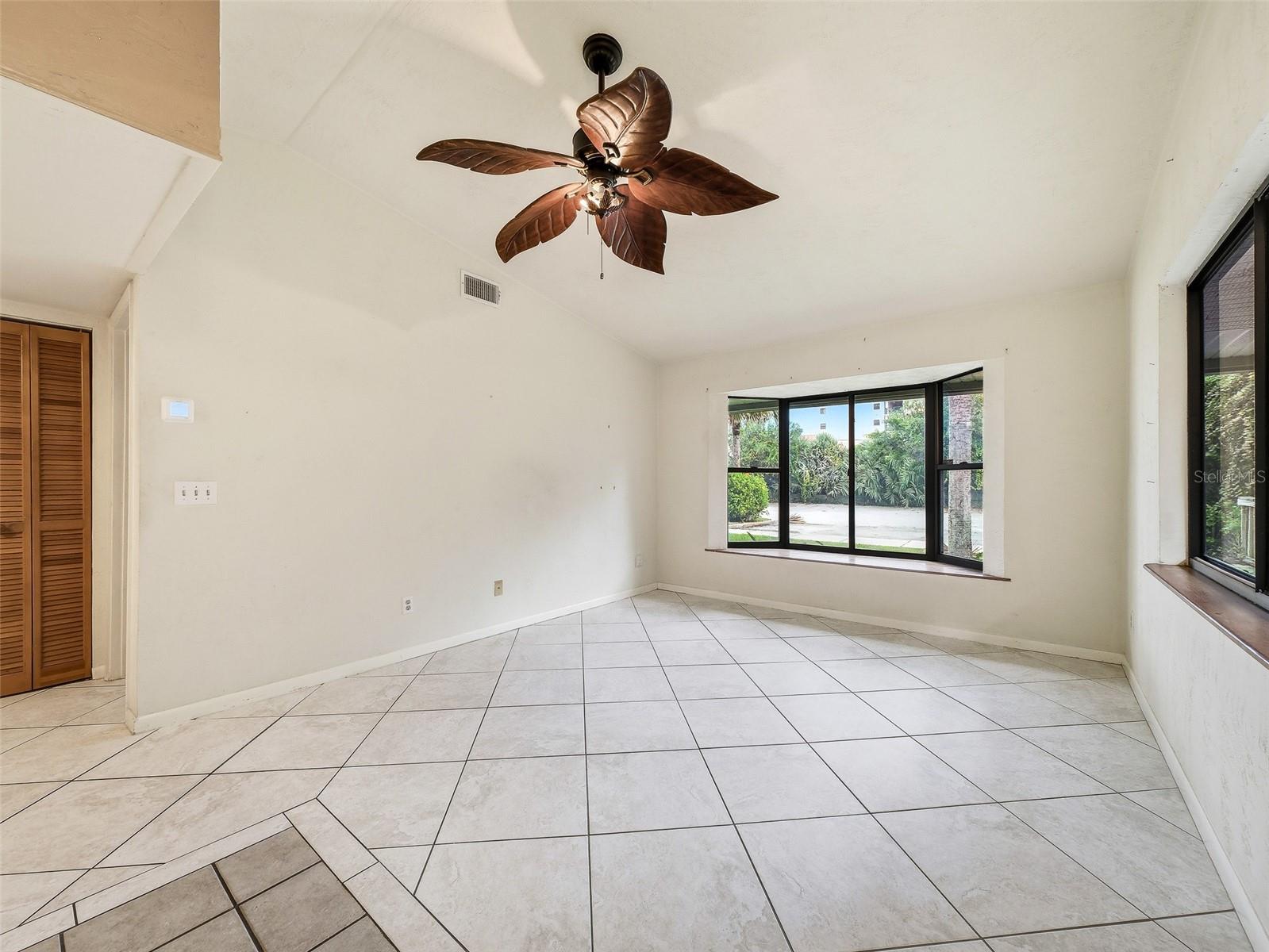 SEASIDE VILLAS CONDO - Residential