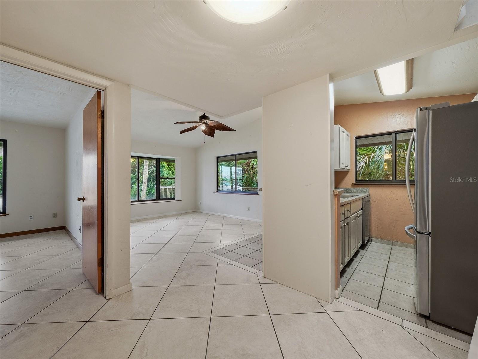 SEASIDE VILLAS CONDO - Residential