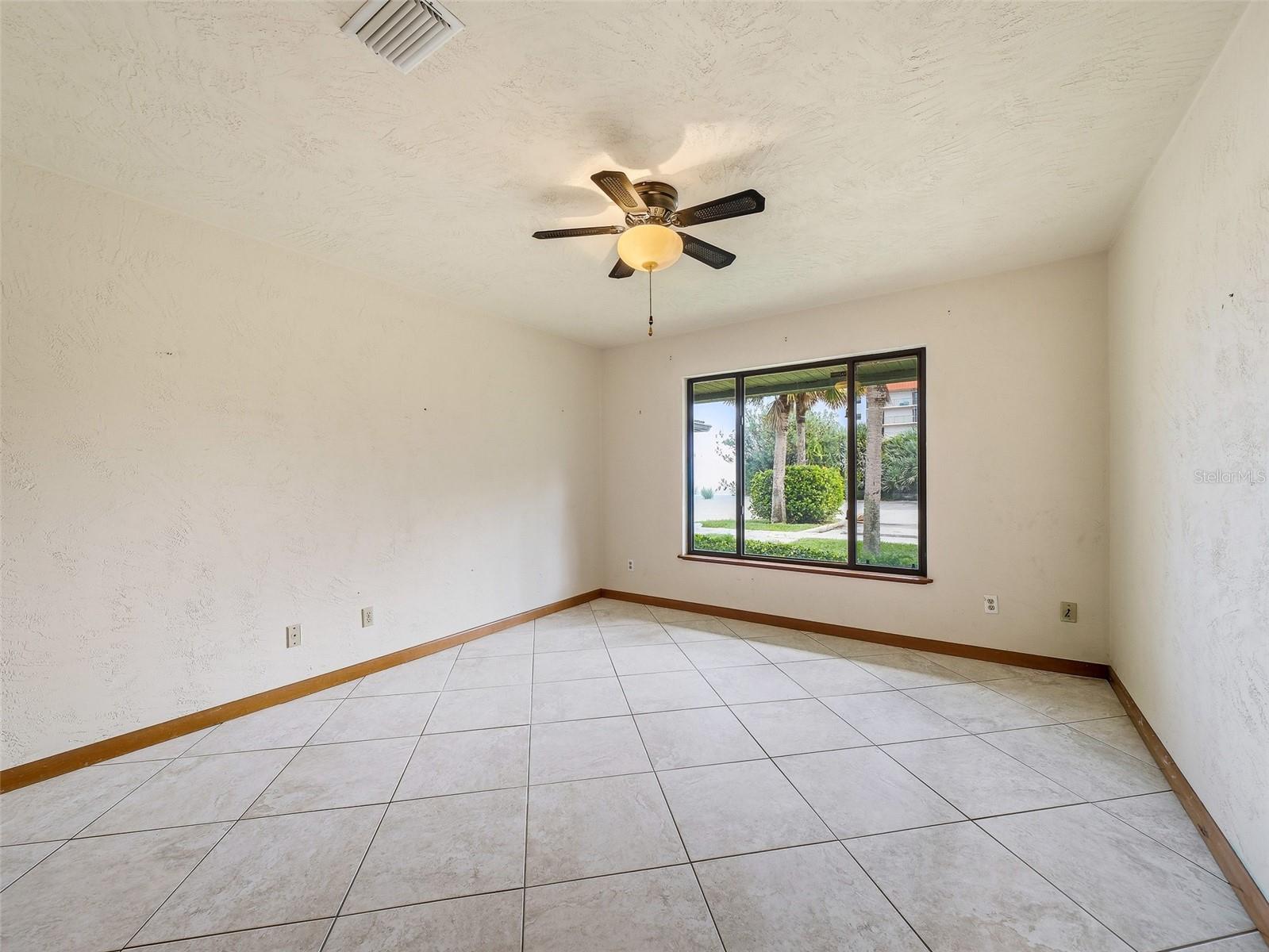 SEASIDE VILLAS CONDO - Residential