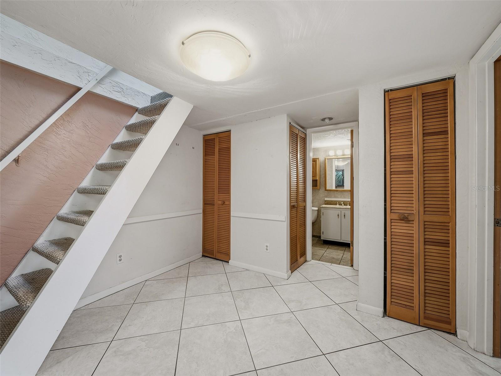 SEASIDE VILLAS CONDO - Residential