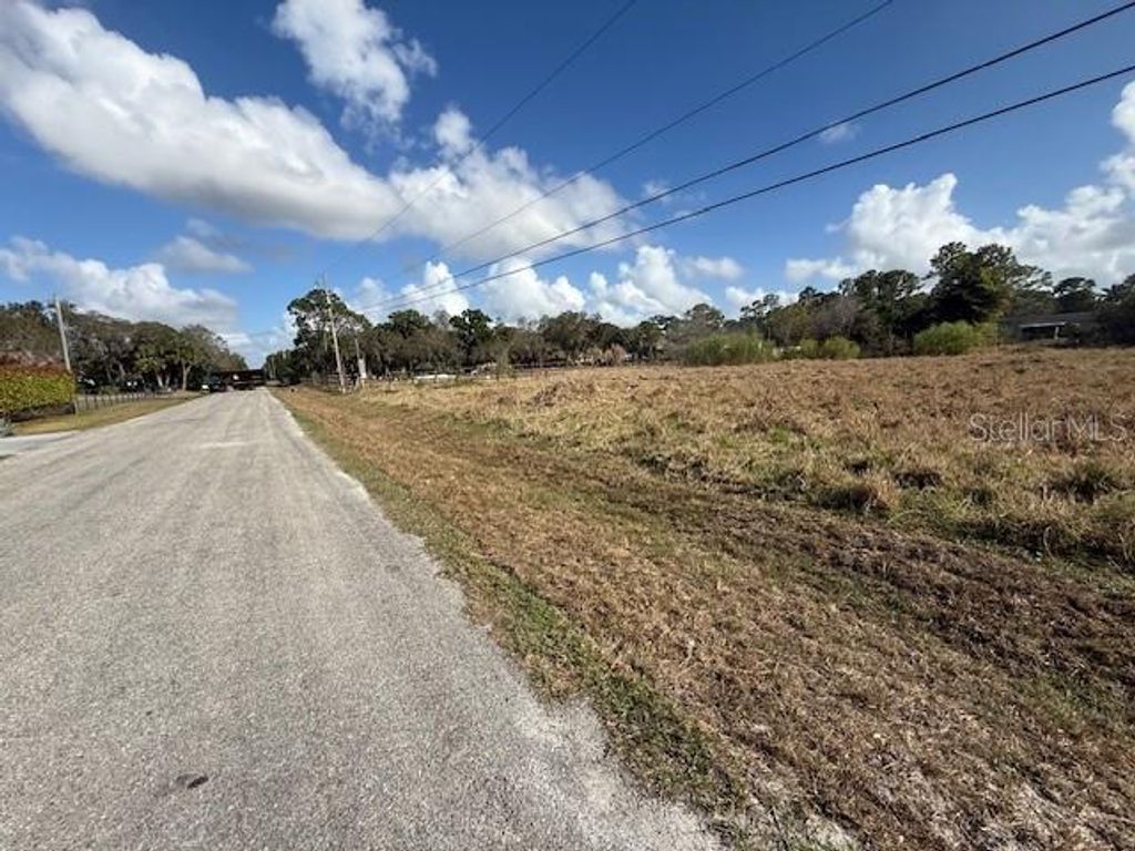 Photo of 17892 75th Place N, Loxahatchee, FL 33470 (MLS # S5145243)