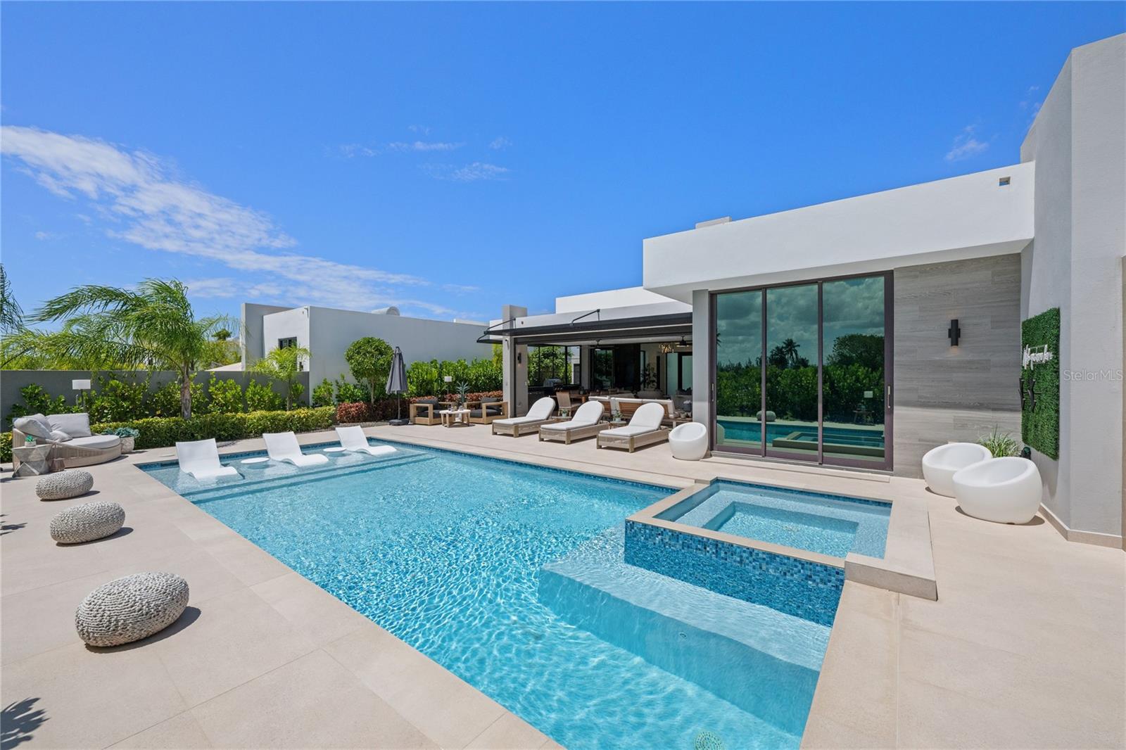 THE ISLES - Residential