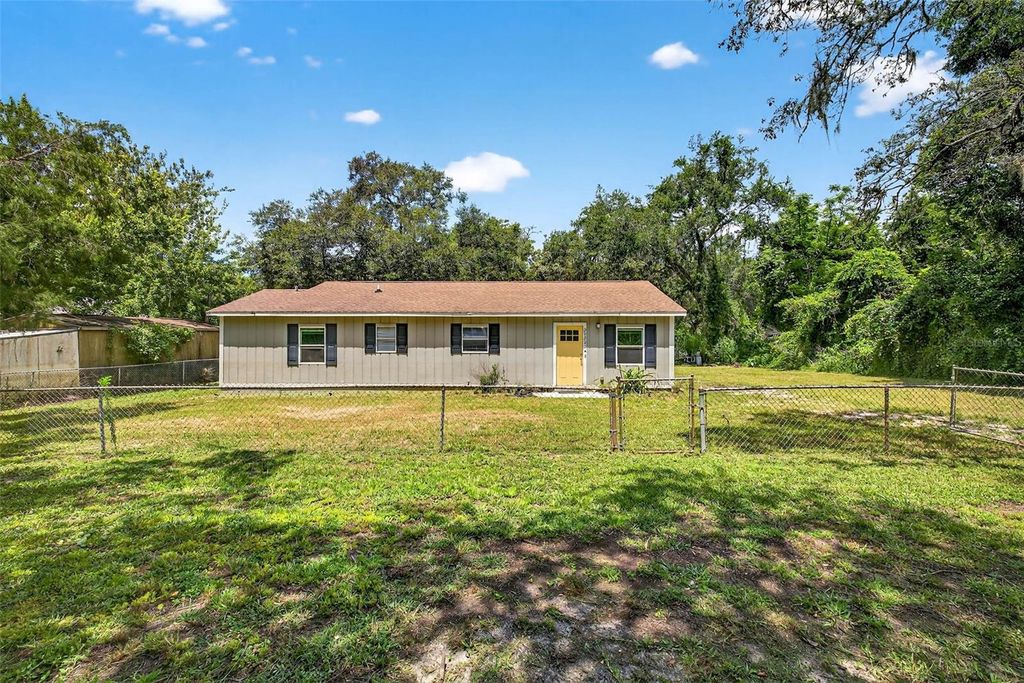 Photo of 35328 Reynolds Street, Dade City, FL 33523 (MLS # TB8412830)