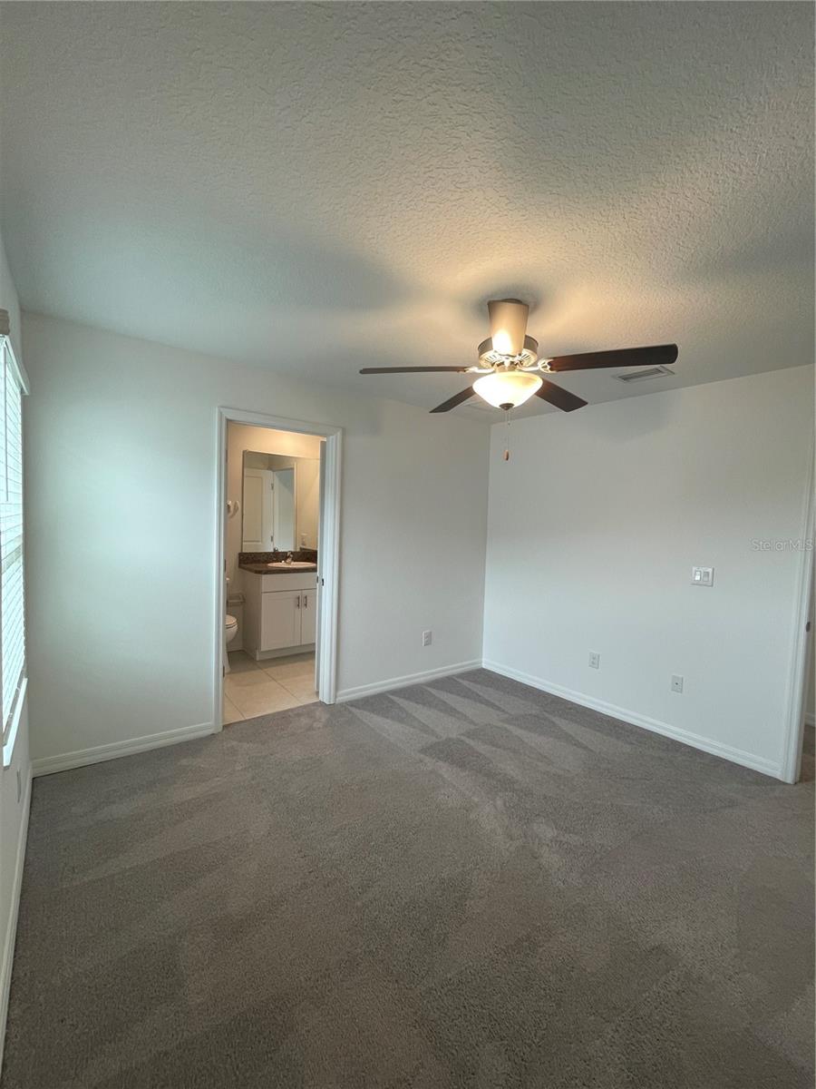 TOWNES/VERIDIAN - Residential Lease