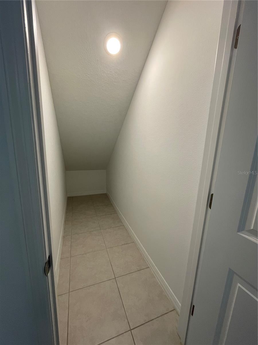 TOWNES/VERIDIAN - Residential Lease