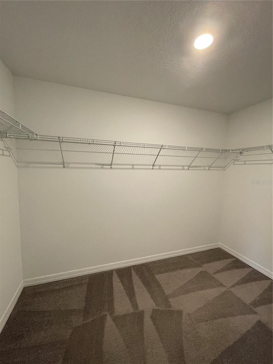 TOWNES/VERIDIAN - Residential Lease