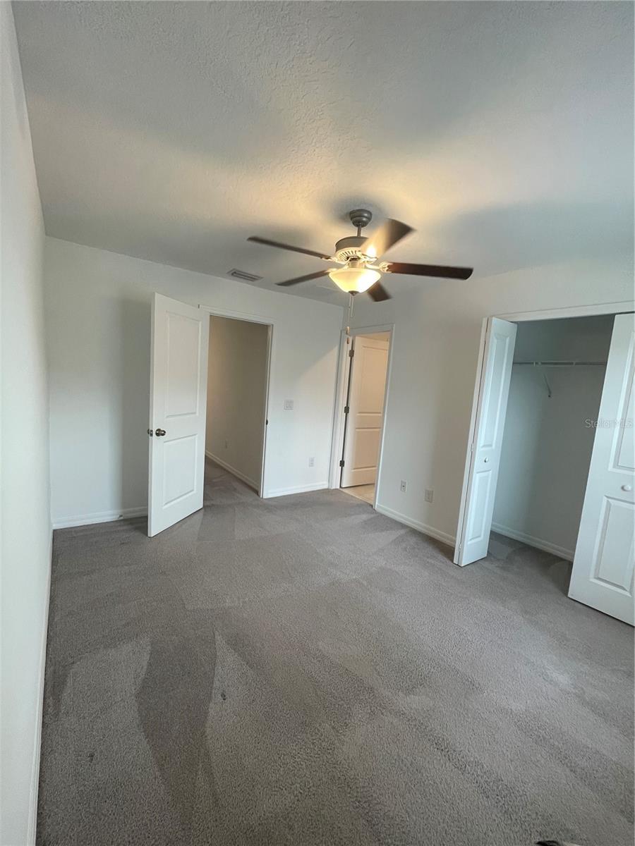 TOWNES/VERIDIAN - Residential Lease