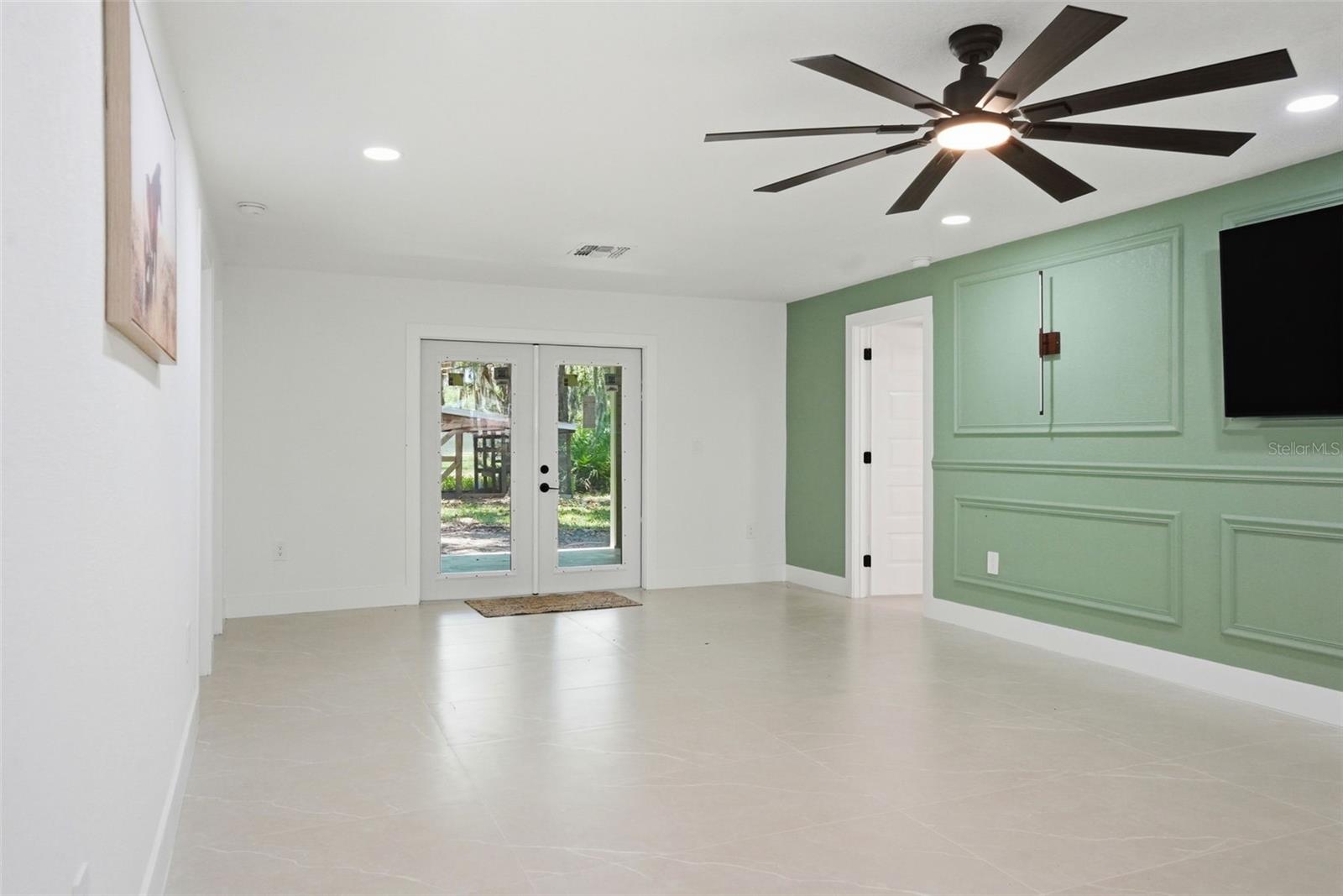 RIVERWOOD SHORES - Residential