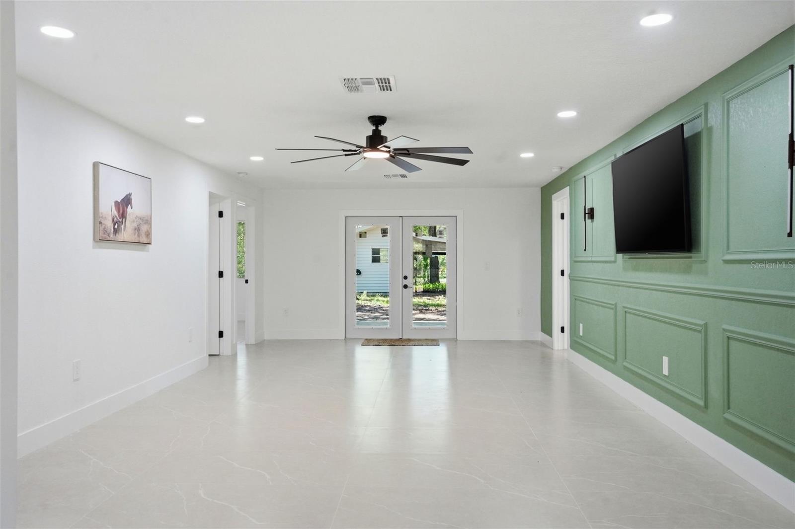 RIVERWOOD SHORES - Residential