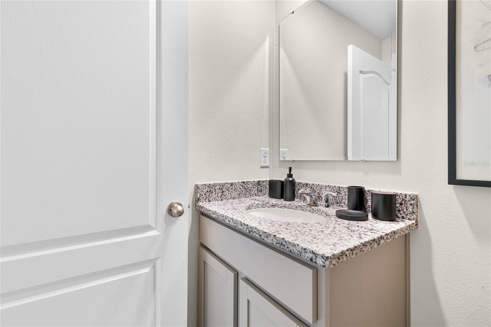 VINEYARDS TWNHMS - Residential