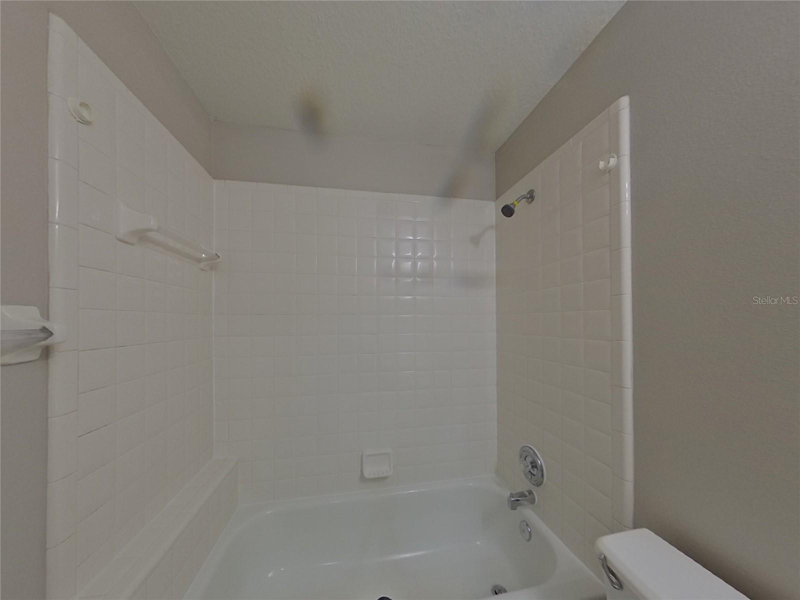 CHATHAM PARK AT SAUSALITO PH 2 - Residential Lease