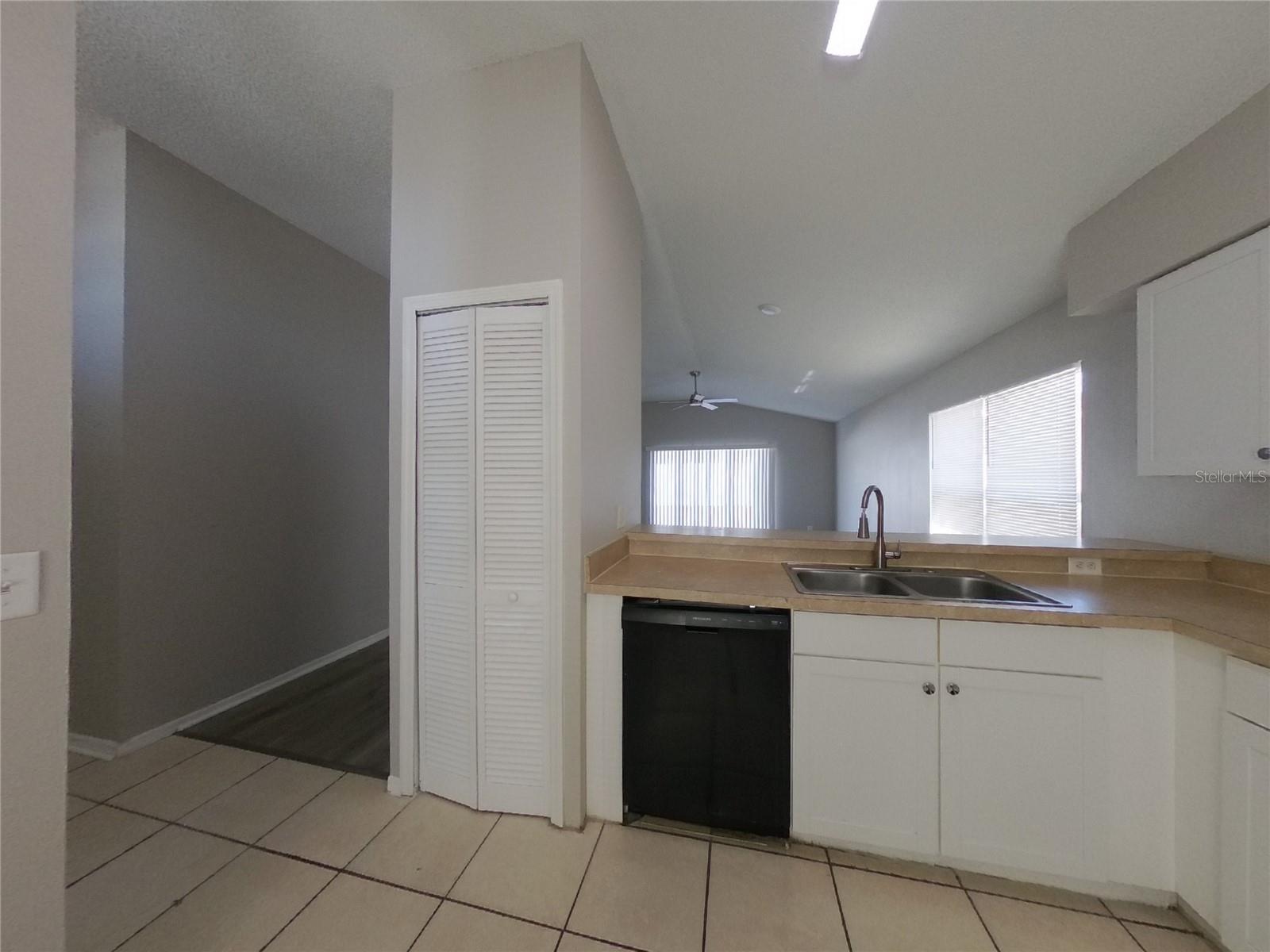 CHATHAM PARK AT SAUSALITO PH 2 - Residential Lease