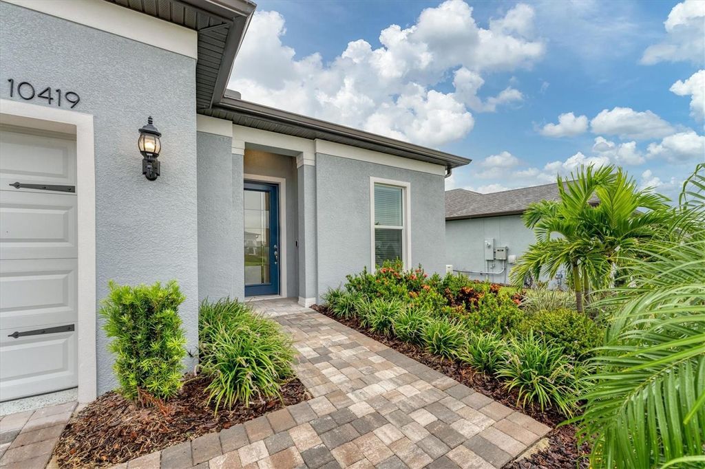 Photo of 10419 Wynward Way, Parrish, FL 34219 (MLS # A4663575)